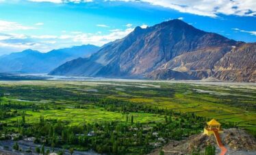 Beautiful Leh with Nubra 4 Nights/ 5 Days